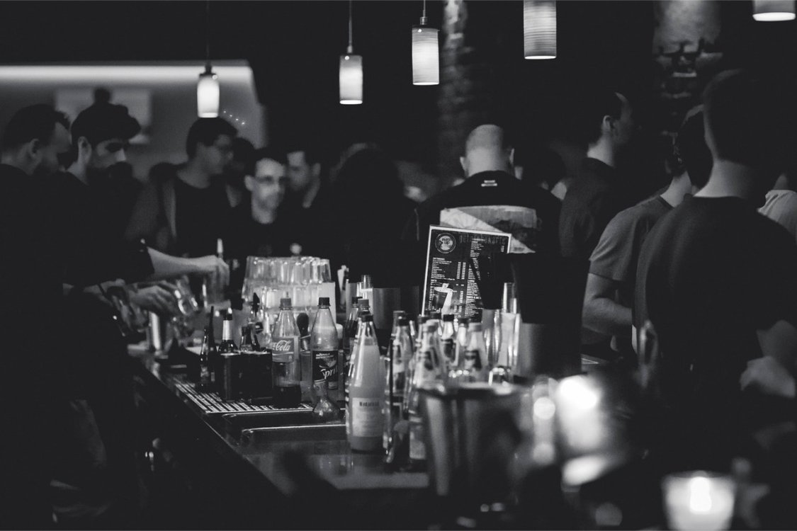 Peonira hotel bar